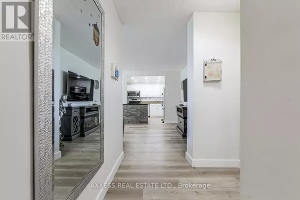 Mississauga (mississauga Valleys), ON L5A3X3,3590 Kaneff CRES #609