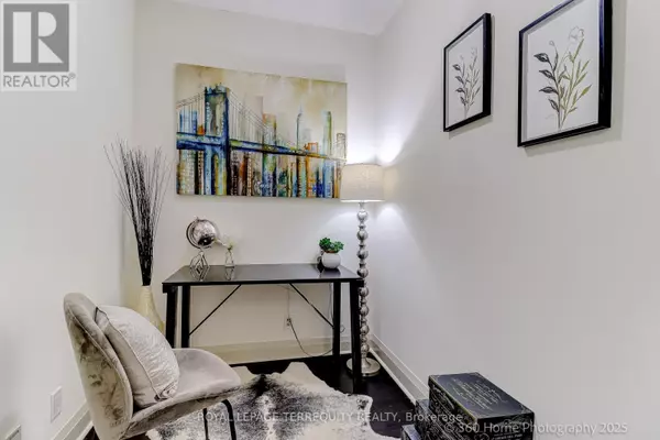 Toronto (islington-city Centre West), ON M8Z0C6,1185 The Queensway #716