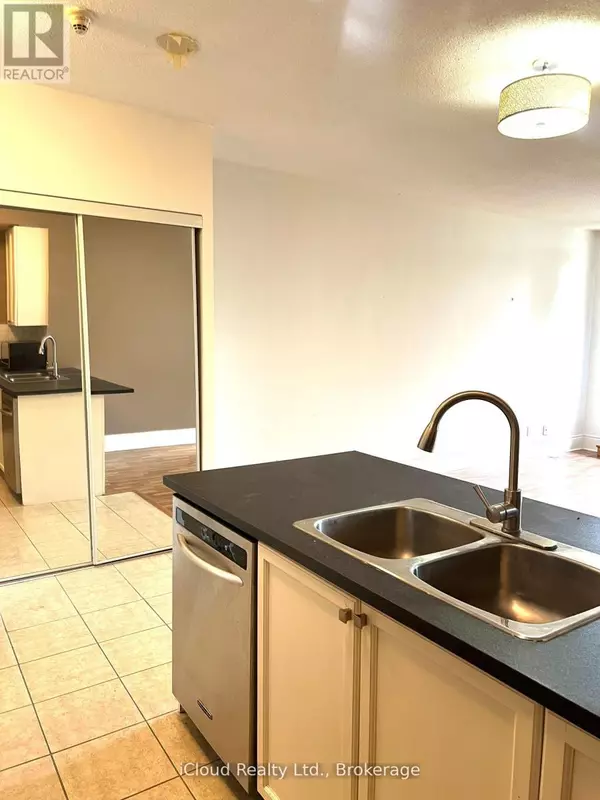 Mississauga (city Centre), ON L5B4P5,3888 Duke of York BLVD #236