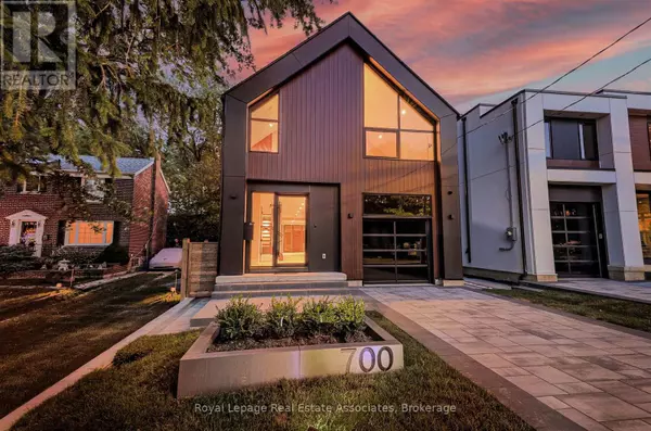 Mississauga (lakeview), ON L5G1P3,700 MONTBECK CRESCENT