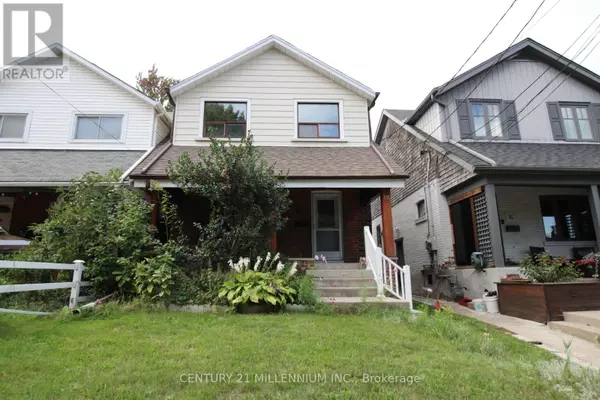 18 GLENVALLEY DRIVE, Toronto (mount Dennis), ON M6M4V9