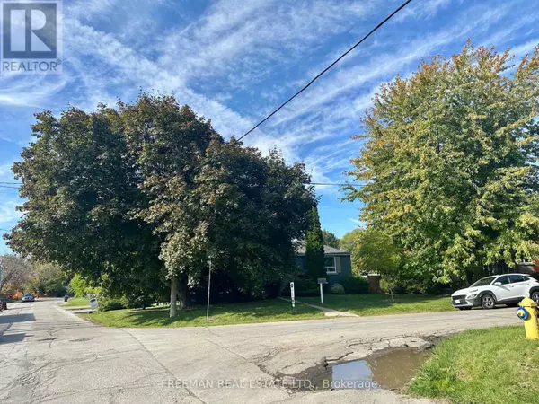 6 LLOYD GEORGE AVENUE, Toronto (alderwood), ON M8W3W4