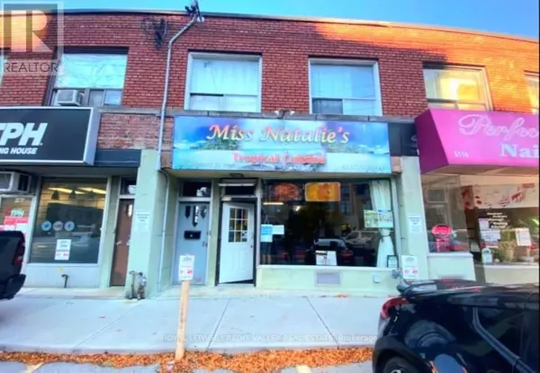 Toronto (islington-city Centre West), ON M9A1C2,5118 DUNDAS STREET W