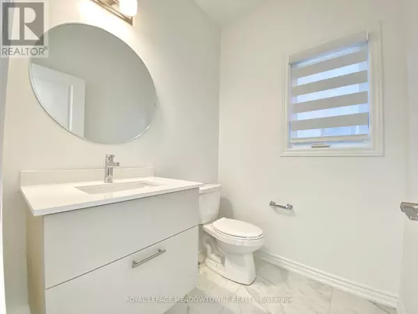 Milton (walker), ON L9E2G5,1461 SAVOLINE BOULEVARD