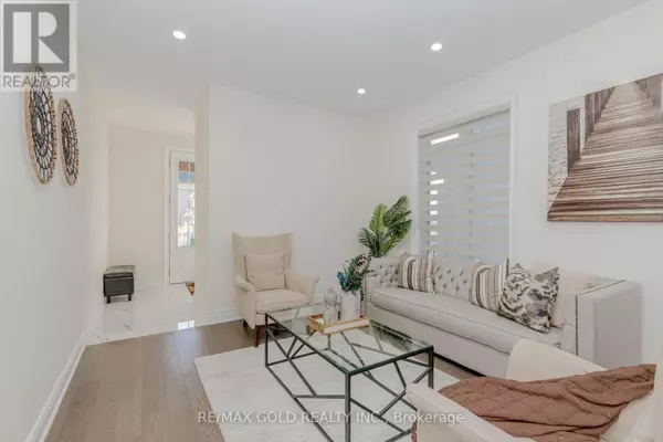 Brampton (sandringham-wellington North), ON L6R4G4,32 CLAREMOUNT DRIVE