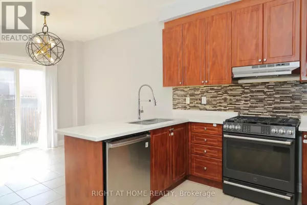 Brampton (bram West), ON L6Y0K9,15 KRAKOW STREET