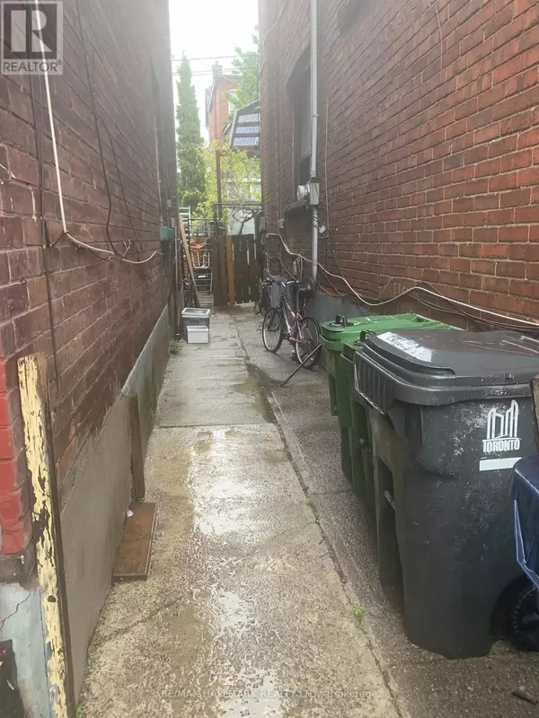 Toronto (weston-pellam Park), ON M6N3A7,295 OLD WESTON ROAD