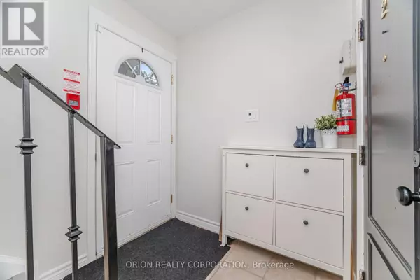 Mississauga (port Credit), ON L5H1L3,86 PARK STREET W