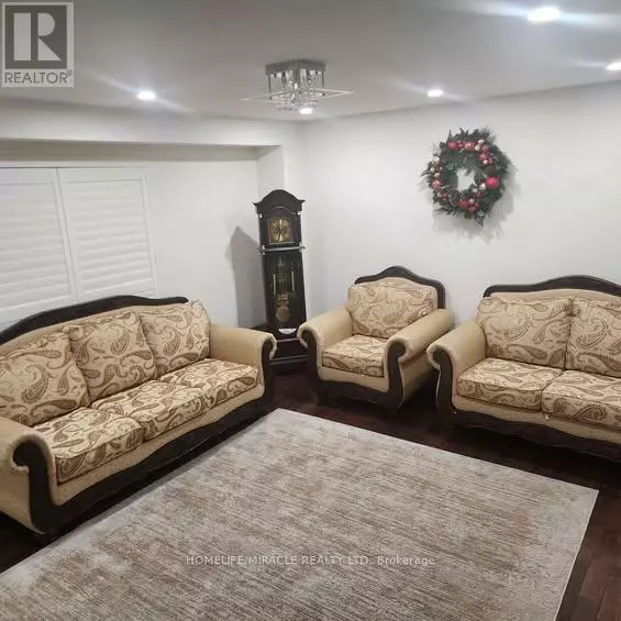 Brampton (fletcher's Meadow), ON L6X4W7,89 PERTOSA DRIVE