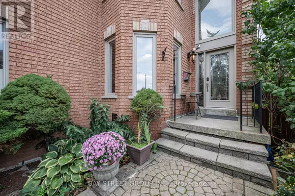 Mississauga (sheridan), ON L5K2R5,2524 PAULA COURT