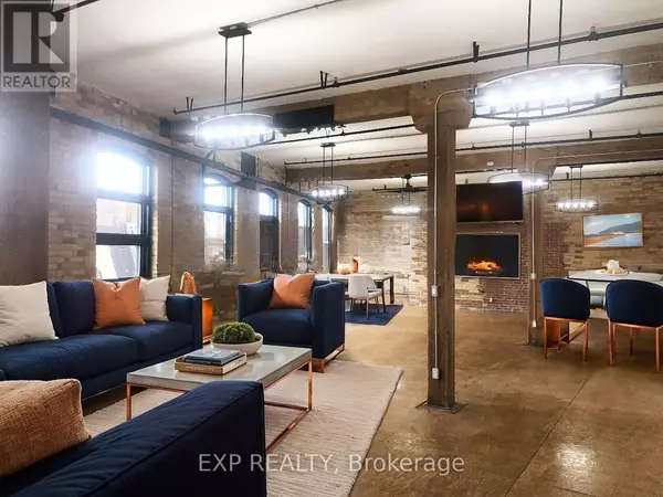 Toronto (high Park North), ON M6P1W9,2480 Dundas ST West #103