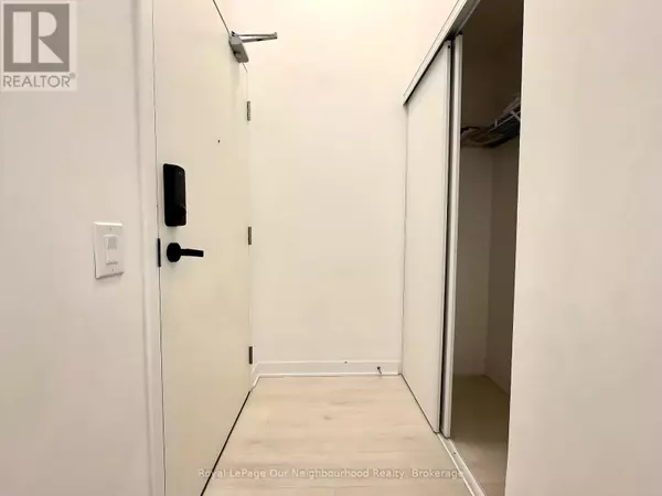 Mississauga (city Centre), ON L5B0M3,3900 Confederation Pkwy #2405