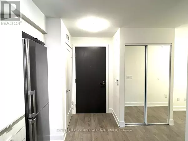 Toronto (islington-city Centre West), ON M9A0C8,5 Mabelle AVE #1632