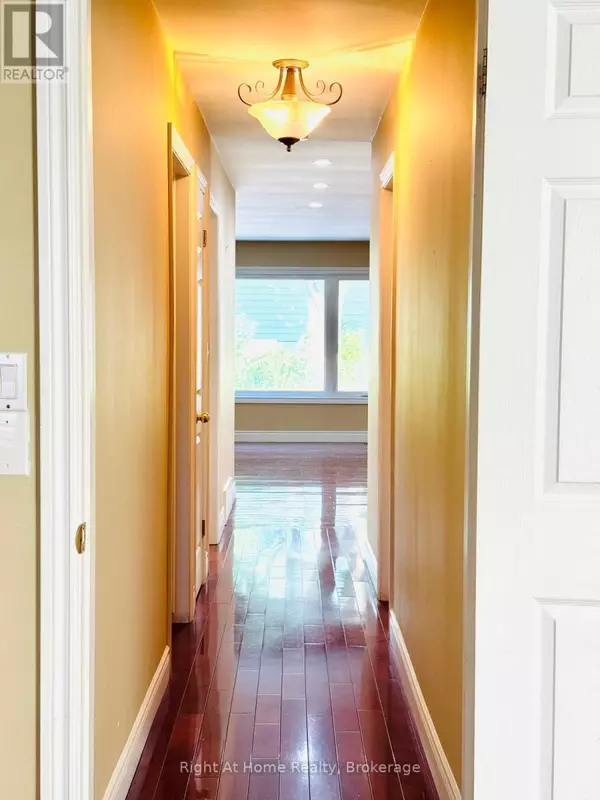 Burlington (shoreacres), ON L7L1E7,4054 APPLE VALLEY LANE