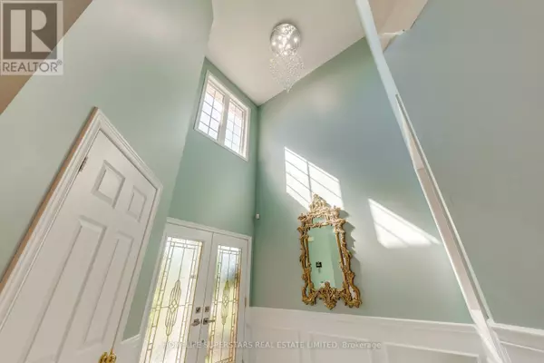 Mississauga (churchill Meadows), ON L5M7L3,( UPPER LEVEL ) - 3465 AQUINAS AVENUE