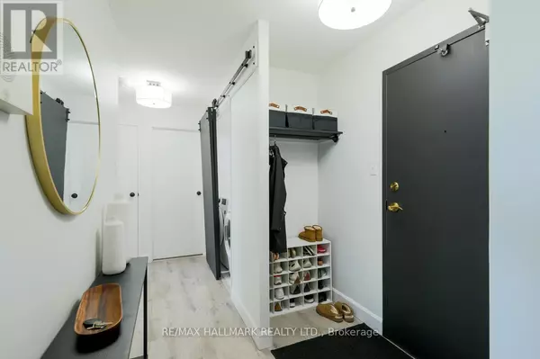 Mississauga (mississauga Valleys), ON L5A3X3,3590 Kaneff CRES #702