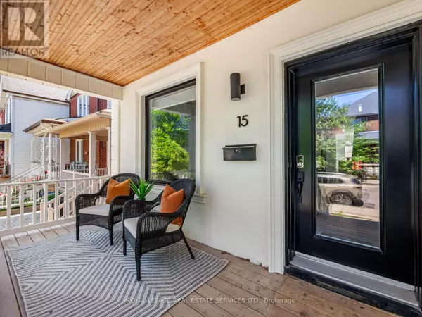 Toronto (dovercourt-wallace Emerson-junction), ON M6G1Y1,15 MELVILLE AVENUE