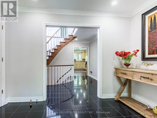 Mississauga (erindale), ON L5C1W6,2269 SHARDAWN MEWS