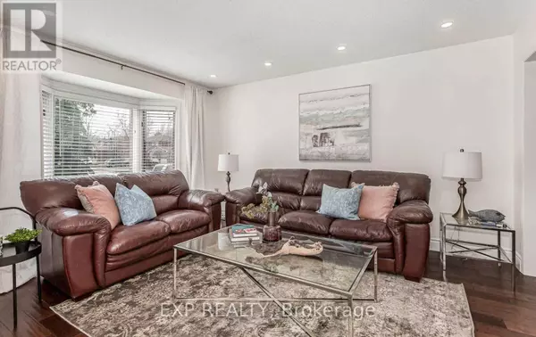 Oakville (br Bronte), ON L6L6G5,93 WALDIE ROAD