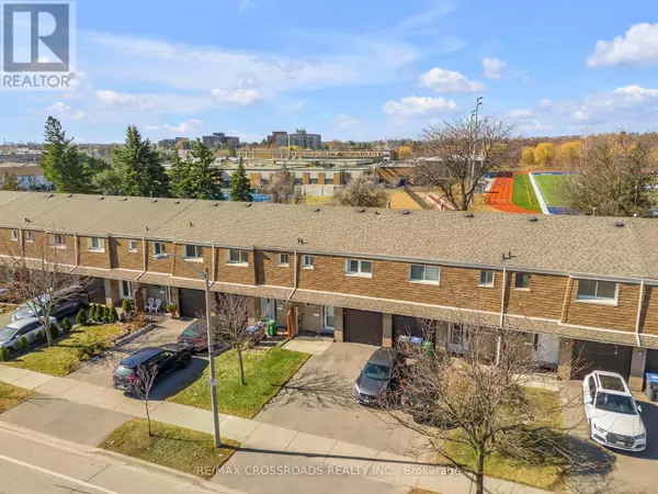 Mississauga (malton), ON L4T2X7,7450 Darcel AVE #12