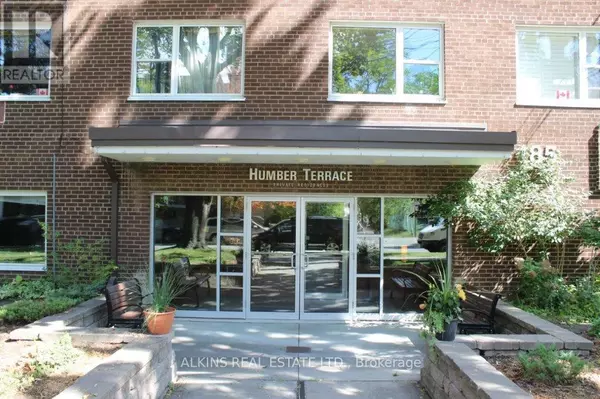 Toronto (stonegate-queensway), ON M8Y3N5,185 Stephen DR #102