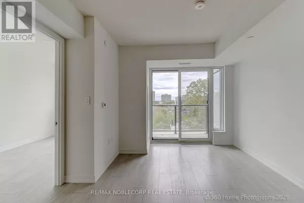 Toronto (yorkdale-glen Park), ON M6B0B1,556 Marlee AVE #508