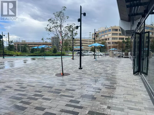 Mississauga (central Erin Mills), ON L5M2T1,2485 Eglinton AVE West #4