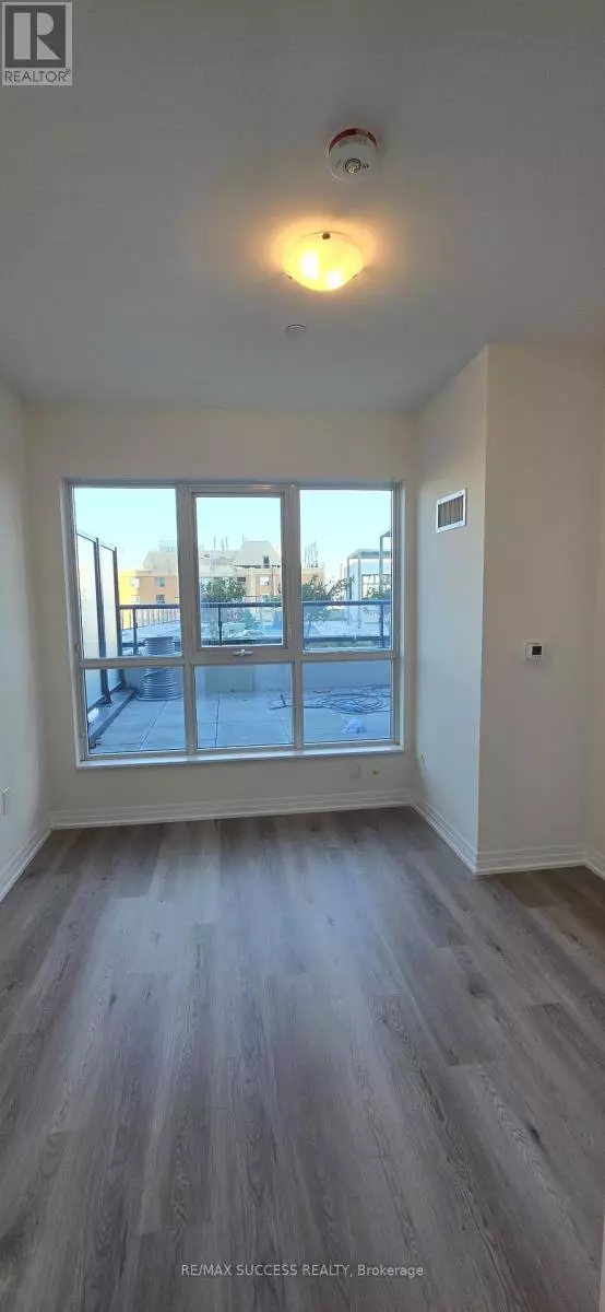 Mississauga (hurontario), ON L5R1B2,15 Watergarden DR #708