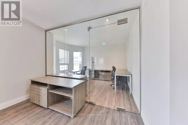 Mississauga (port Credit), ON L5H2H5,15 Mississauga RD South #Upper