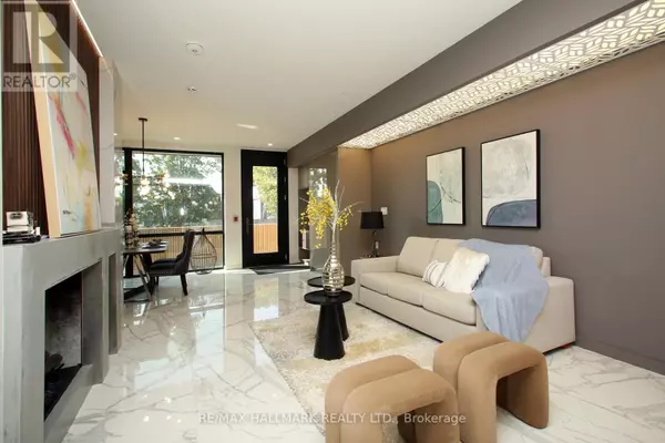 Toronto (alderwood), ON M8W3T4,4B OWEN STREET