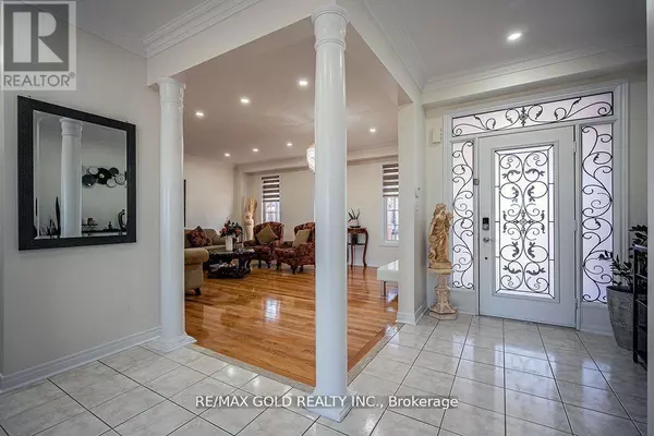 Brampton (bram East), ON L6P2E4,17 YELLOW PINE ROAD