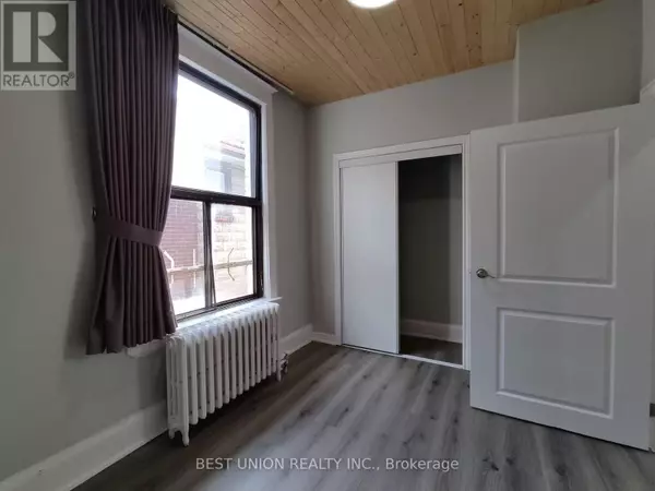 Toronto (new Toronto), ON M8V3A7,250 Sixth ST #4