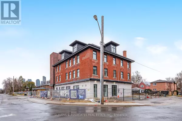 Toronto (mimico), ON M8V2R5,1 BLUE GOOSE STREET