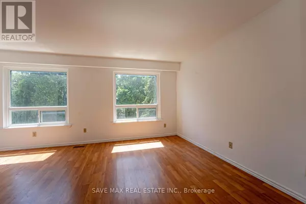 Brampton (central Park), ON L6S3K9,62 MOREGATE CRESCENT