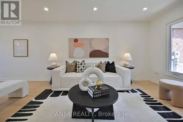 Mississauga (rathwood), ON L4W3P9,1339 WILLOWBANK TRAIL