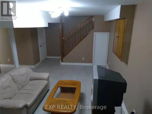 Mississauga (erindale), ON L5C1Z7,3690 ELLENGALE DRIVE