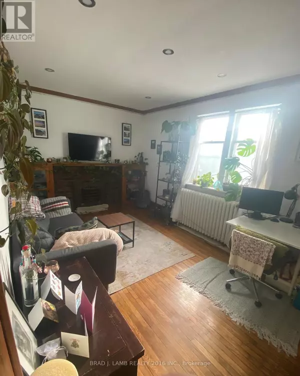 Toronto (south Parkdale), ON M6K1B4,28 Springhurst AVE #1