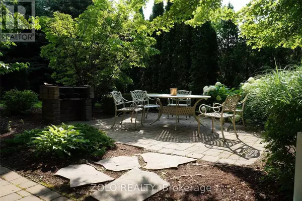 Mississauga (city Centre), ON L5B3W3,300 Webb DR #1001