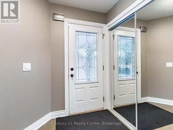 Brampton (westgate), ON L6S4Z1,34 NIAGARA PLACE