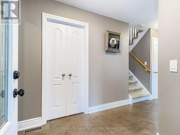 Brampton (westgate), ON L6S4Z1,34 NIAGARA PLACE