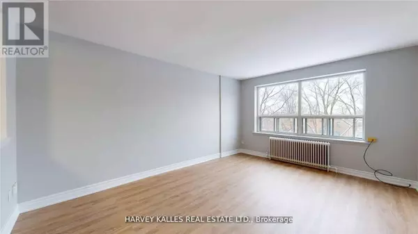 2 Greentree CT #303, Toronto (keelesdale-eglinton West), ON M6M2A5
