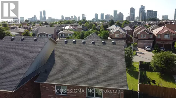 Mississauga (hurontario), ON L5R0B2,415 HILLBURY DRIVE
