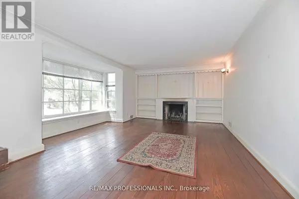 Toronto (edenbridge-humber Valley), ON M9A4B2,1161 ROYAL YORK ROAD