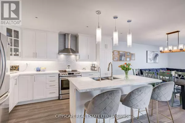 3206 CANDELA DRIVE, Mississauga (mississauga Valleys), ON L5A2T8