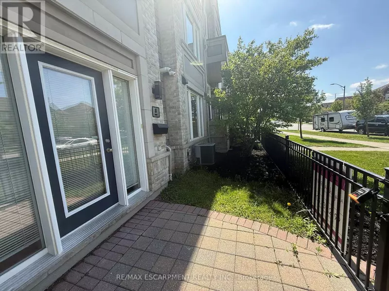 5055 Oscar Peterson BLVD #8, Mississauga (churchill Meadows), ON L5M0P4