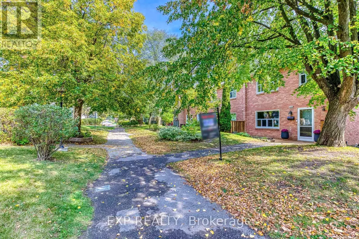 Mississauga (port Credit), ON L5H3V1,1050 Shawnmarr RD #132