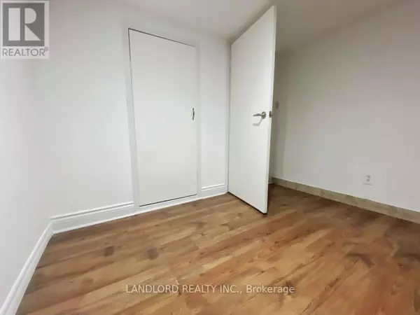 Toronto (keelesdale-eglinton West), ON M6M1P6,92 Holwood AVE #Lower