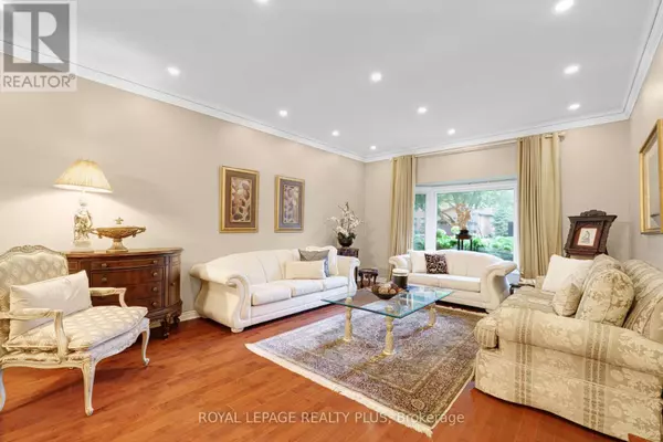 Mississauga (erin Mills), ON L5L3E3,1760 FEATHERSTON COURT