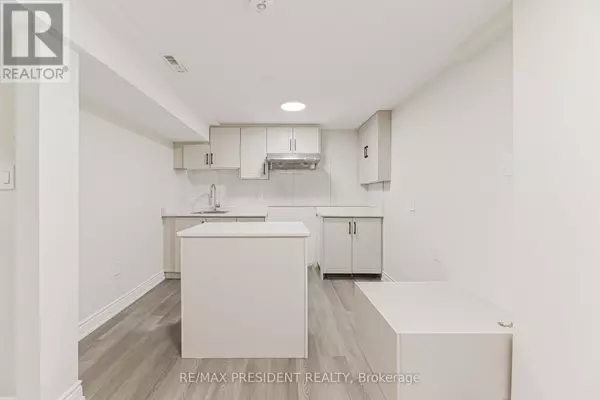 Brampton (heart Lake West), ON L7G1T4,4 LAWNVIEW COURT