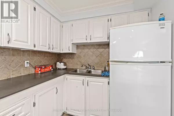 Mississauga (applewood), ON L4Y3X7,3040 Constitution BLVD #103